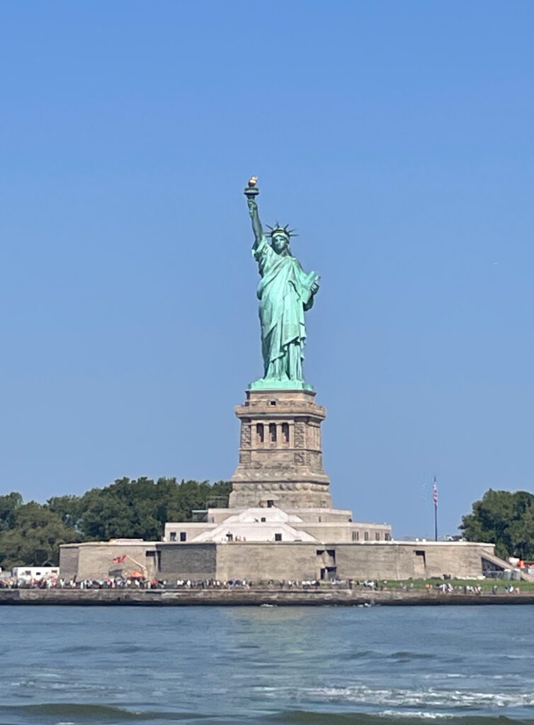 nyc ferry statue of liberty