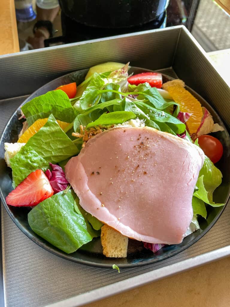 salad suigan breakfast