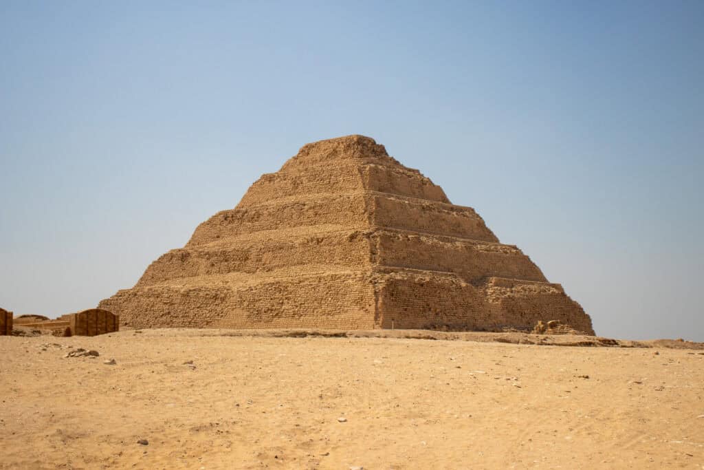 saqqara pyramid