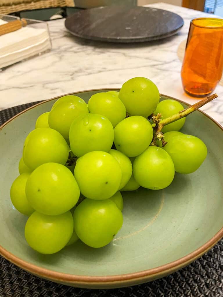 Korean shiny muscat grapes