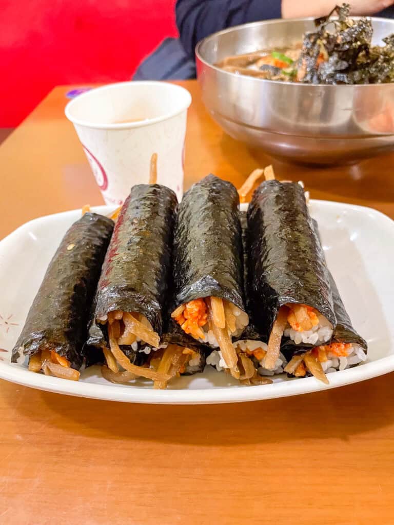 kimbap korean rice rolls